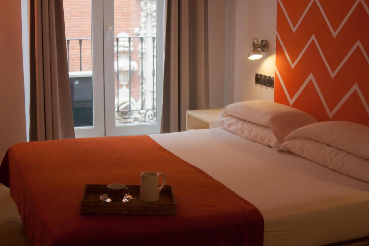 מדריד Hostal Santa Ana Colors מראה חיצוני תמונה