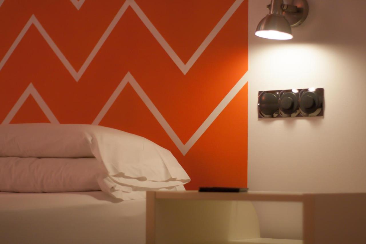מדריד Hostal Santa Ana Colors מראה חיצוני תמונה