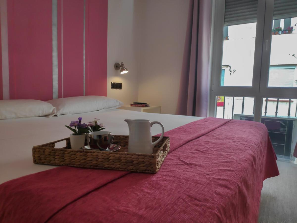 מדריד Hostal Santa Ana Colors מראה חיצוני תמונה