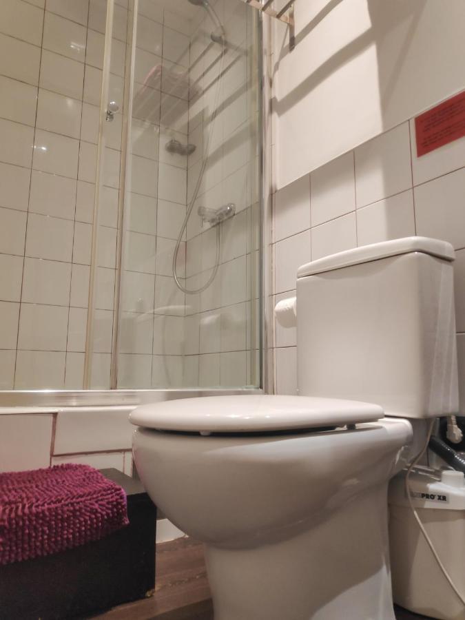 מדריד Hostal Santa Ana Colors מראה חיצוני תמונה