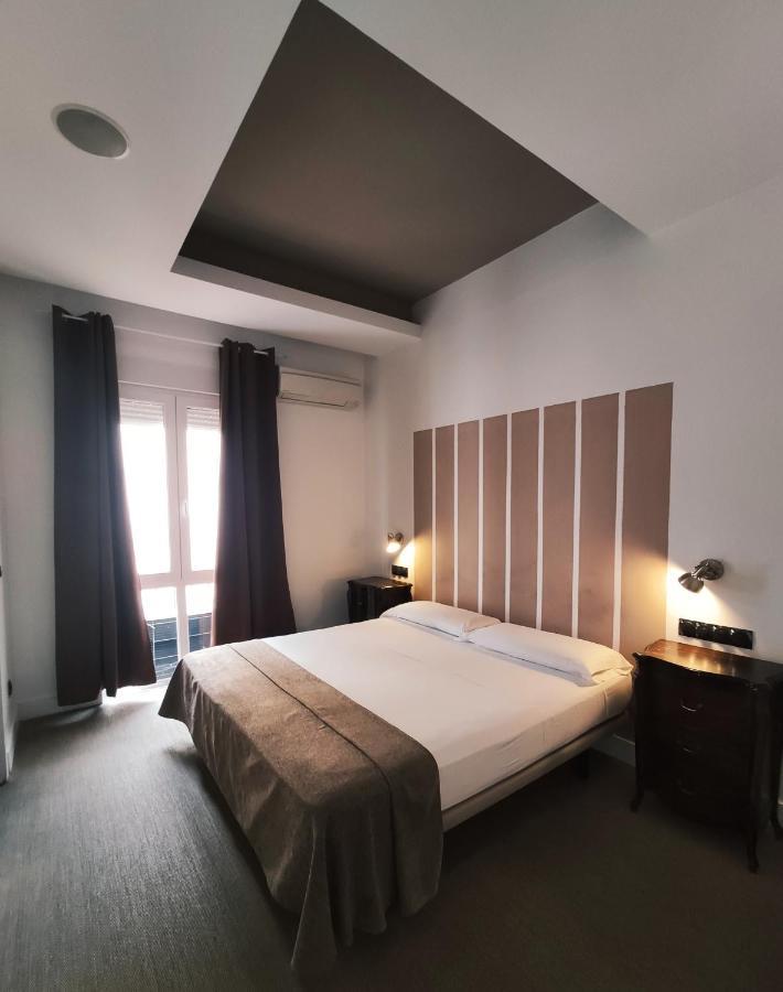 מדריד Hostal Santa Ana Colors מראה חיצוני תמונה