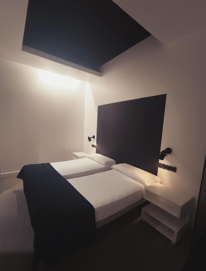מדריד Hostal Santa Ana Colors מראה חיצוני תמונה